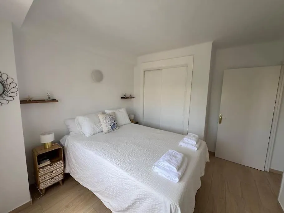 Apartamento En Paseo Maritimo De 토레몰리노스